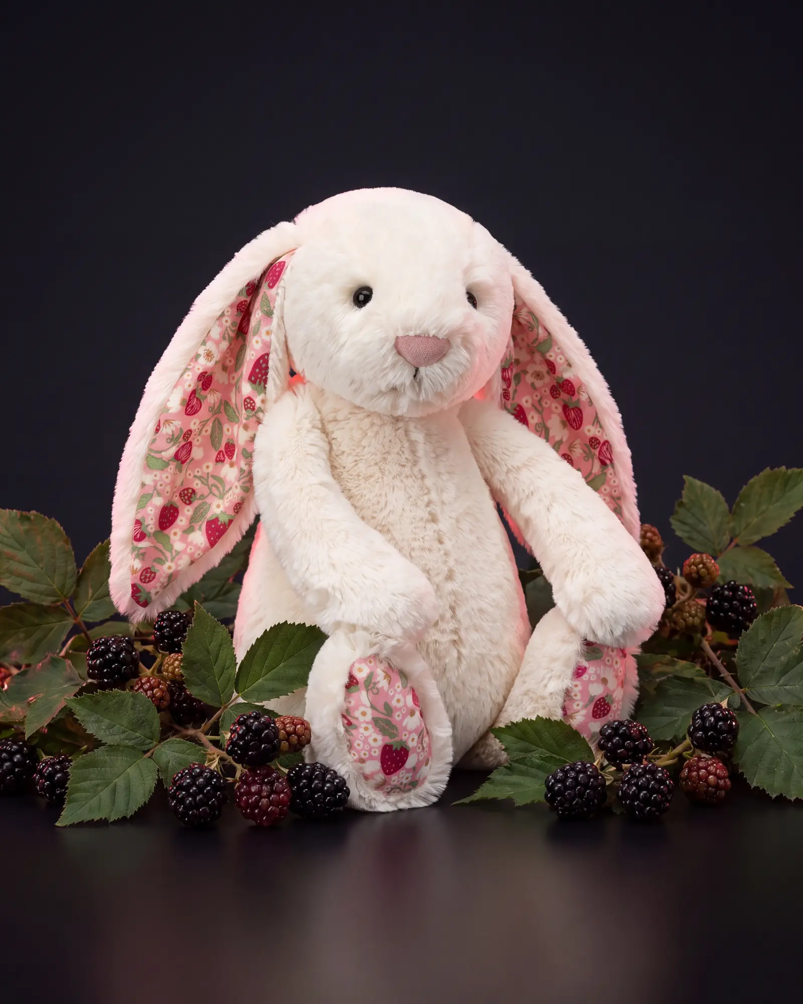 Blossom Cream Bunny 'Berry'、別角度からの一枚。