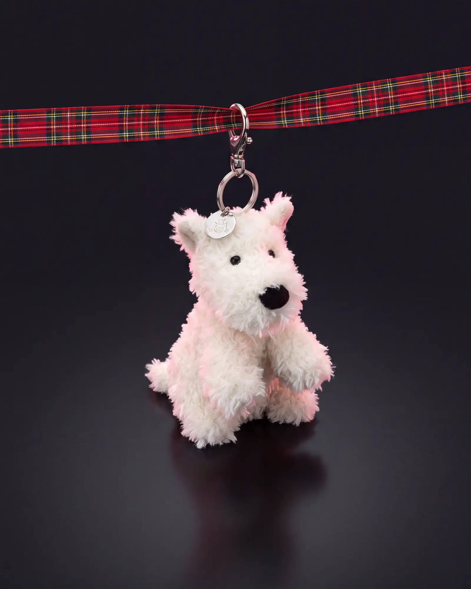 Munro Scottie Dog Bag Charm、別角度からの一枚。